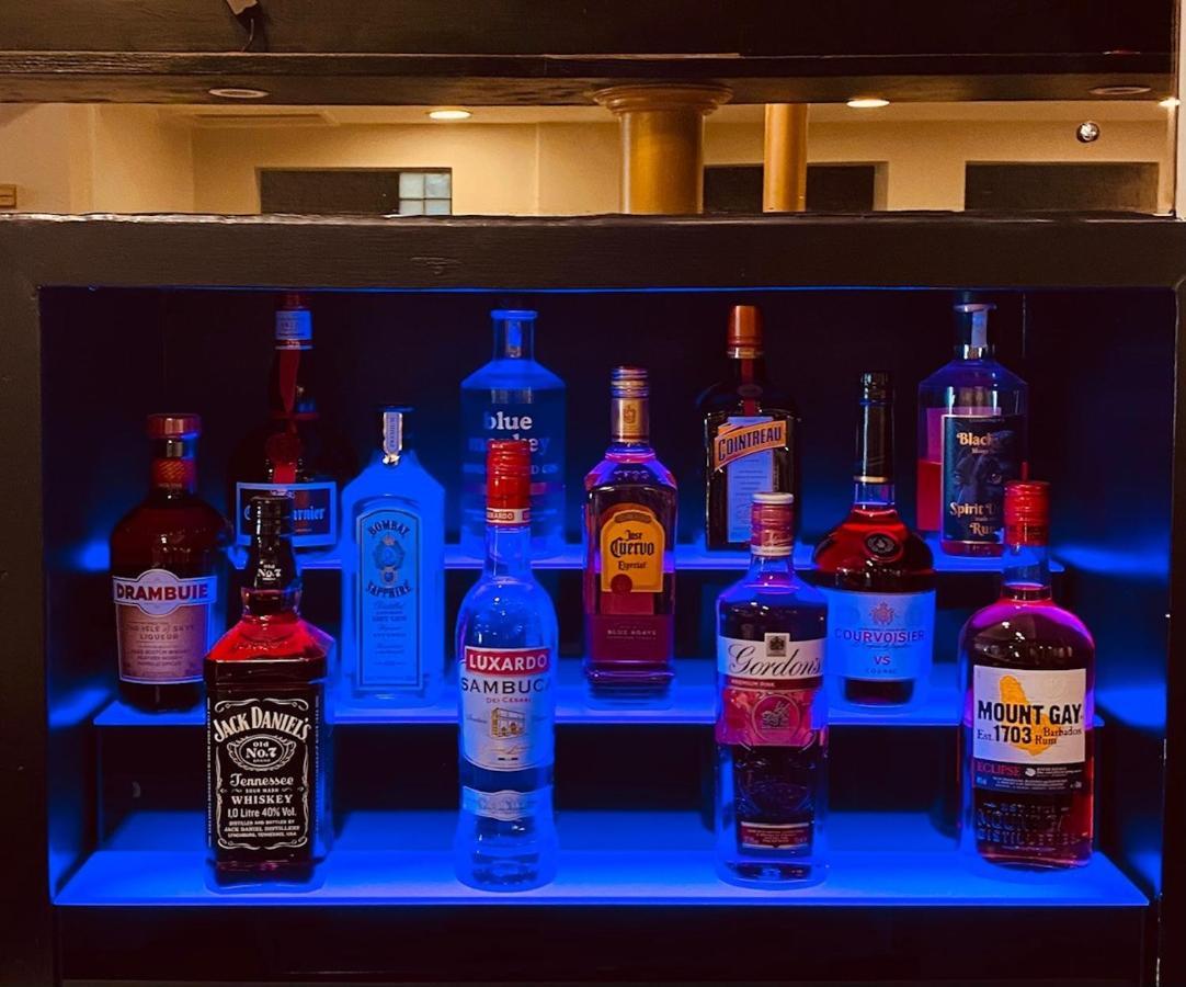 The Crown Hotel ويموث المظهر الخارجي الصورة